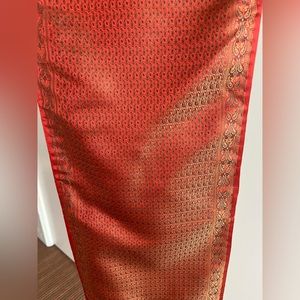 NWT Valentine ❤️red & gold pure 100% silk brocade stole scarf shawl 70" long